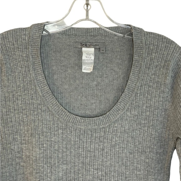 Tex by Max Azria U-Neck Sweater 3/4 Sleeves Lightweight Size Medium HSH - Picture 2 of 8